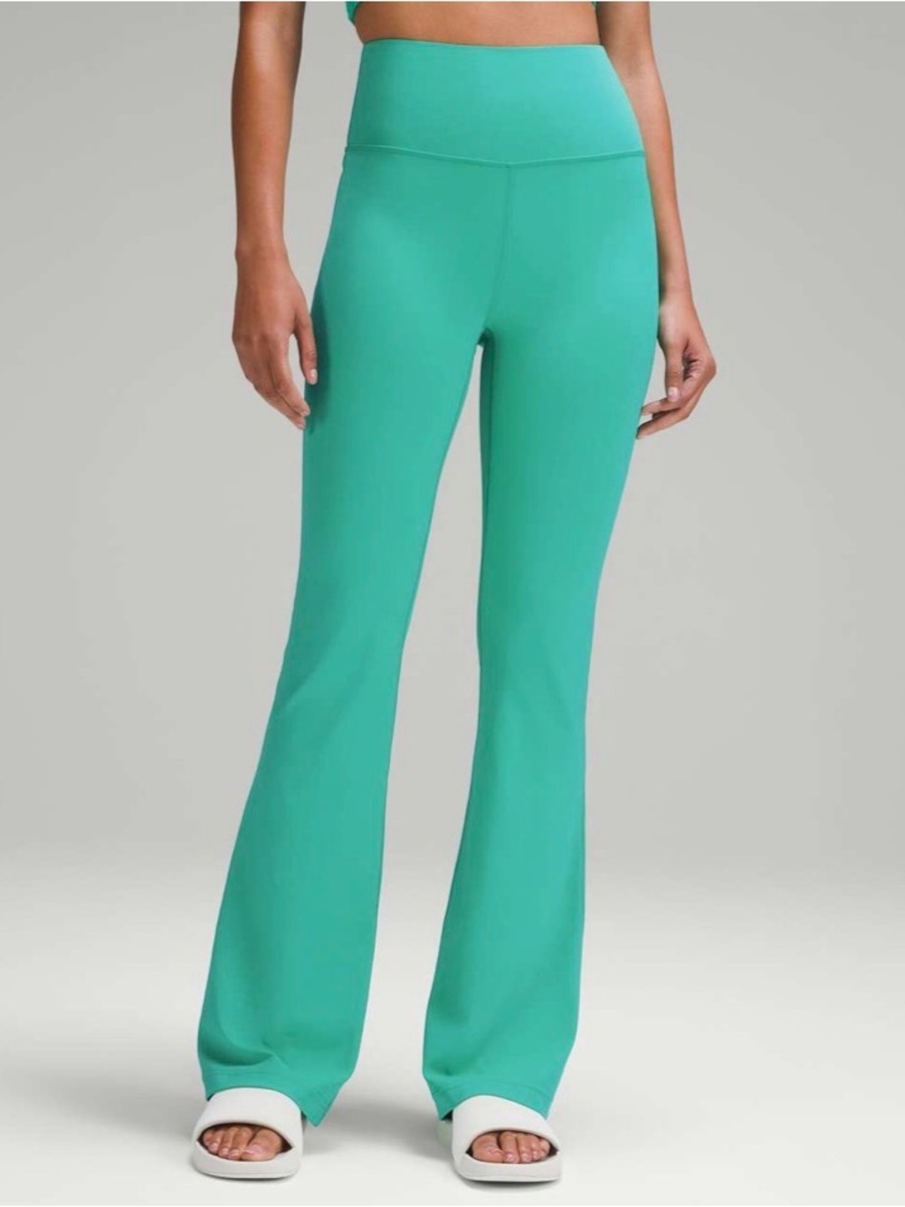 Lululemon Groove Super-High-Rise Flared Pant Kelly Green Size 4